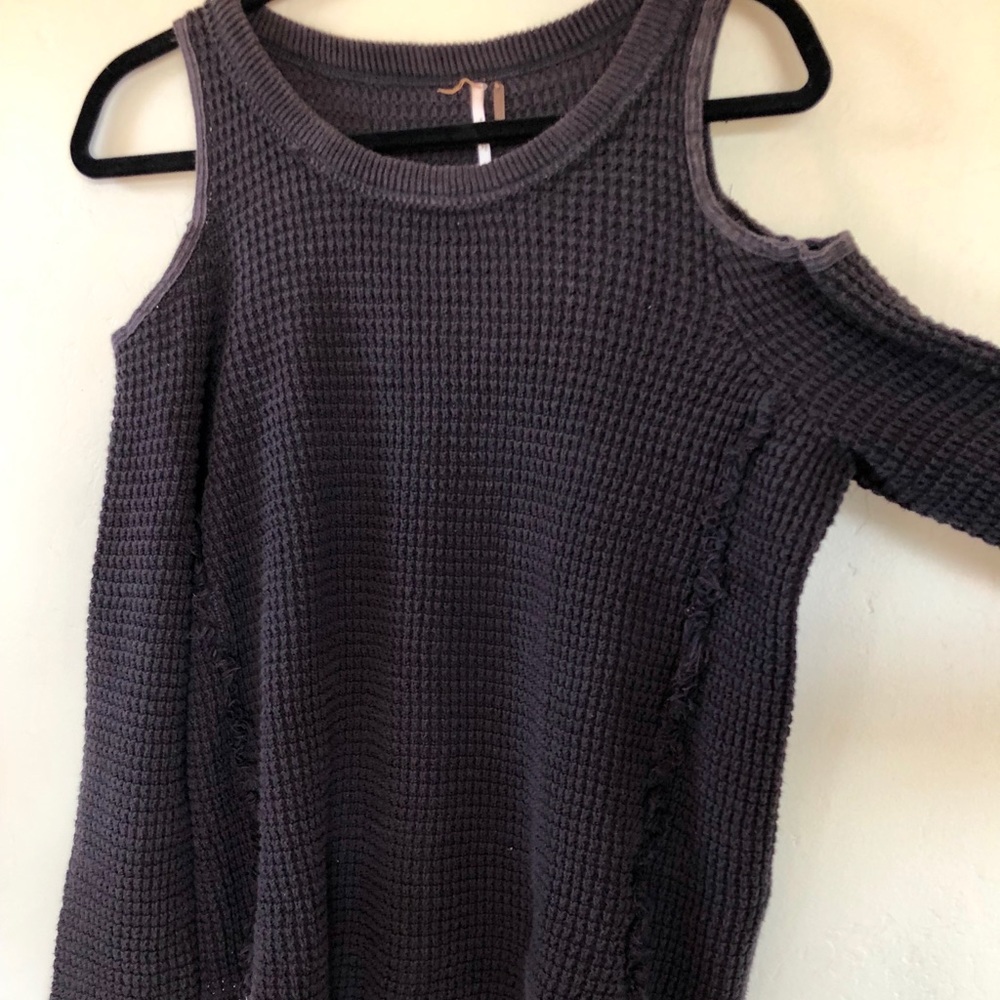 FREE PEOPLE SWEATER✨